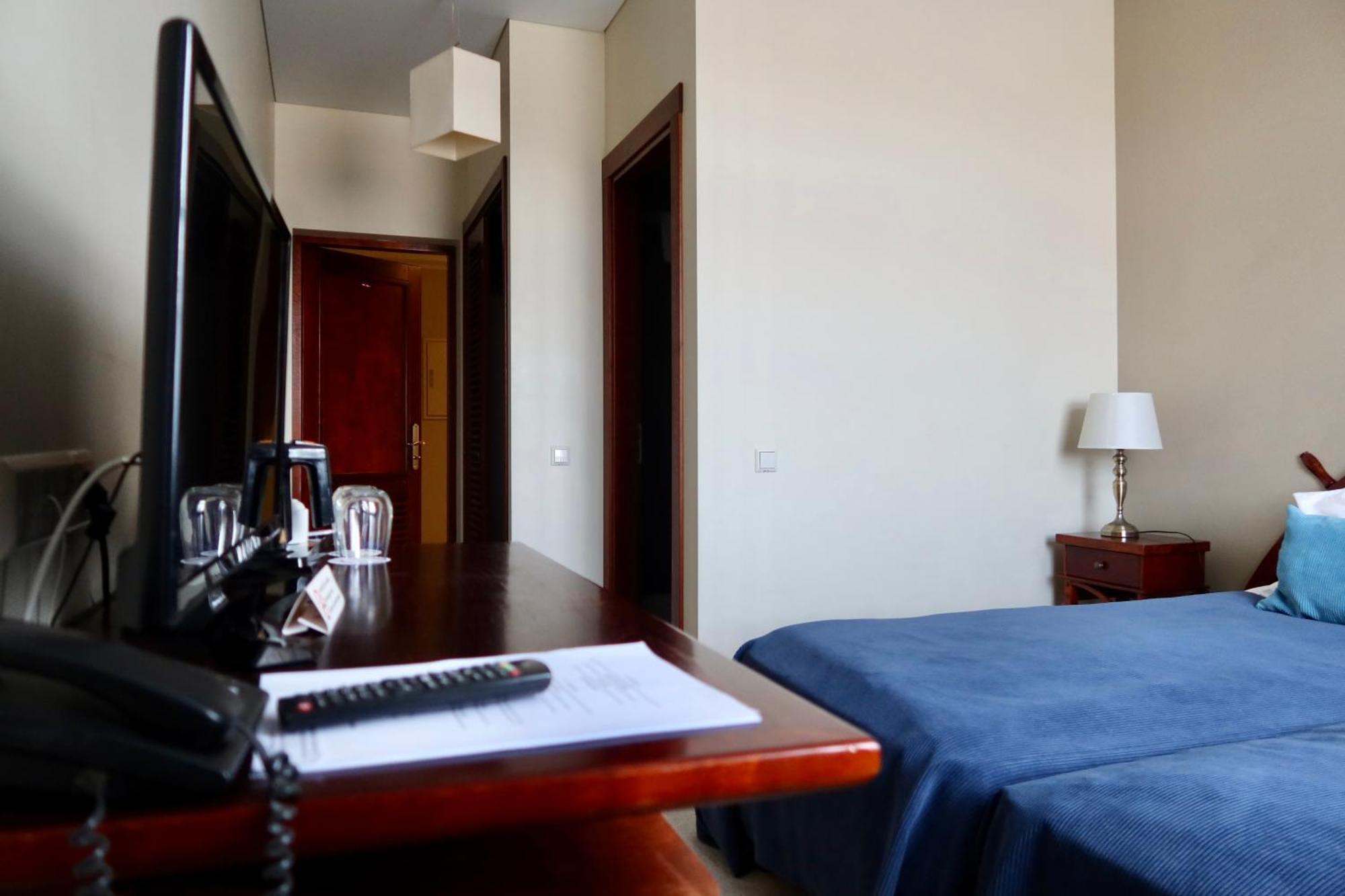 Port Hotel Ādaži Exteriér fotografie