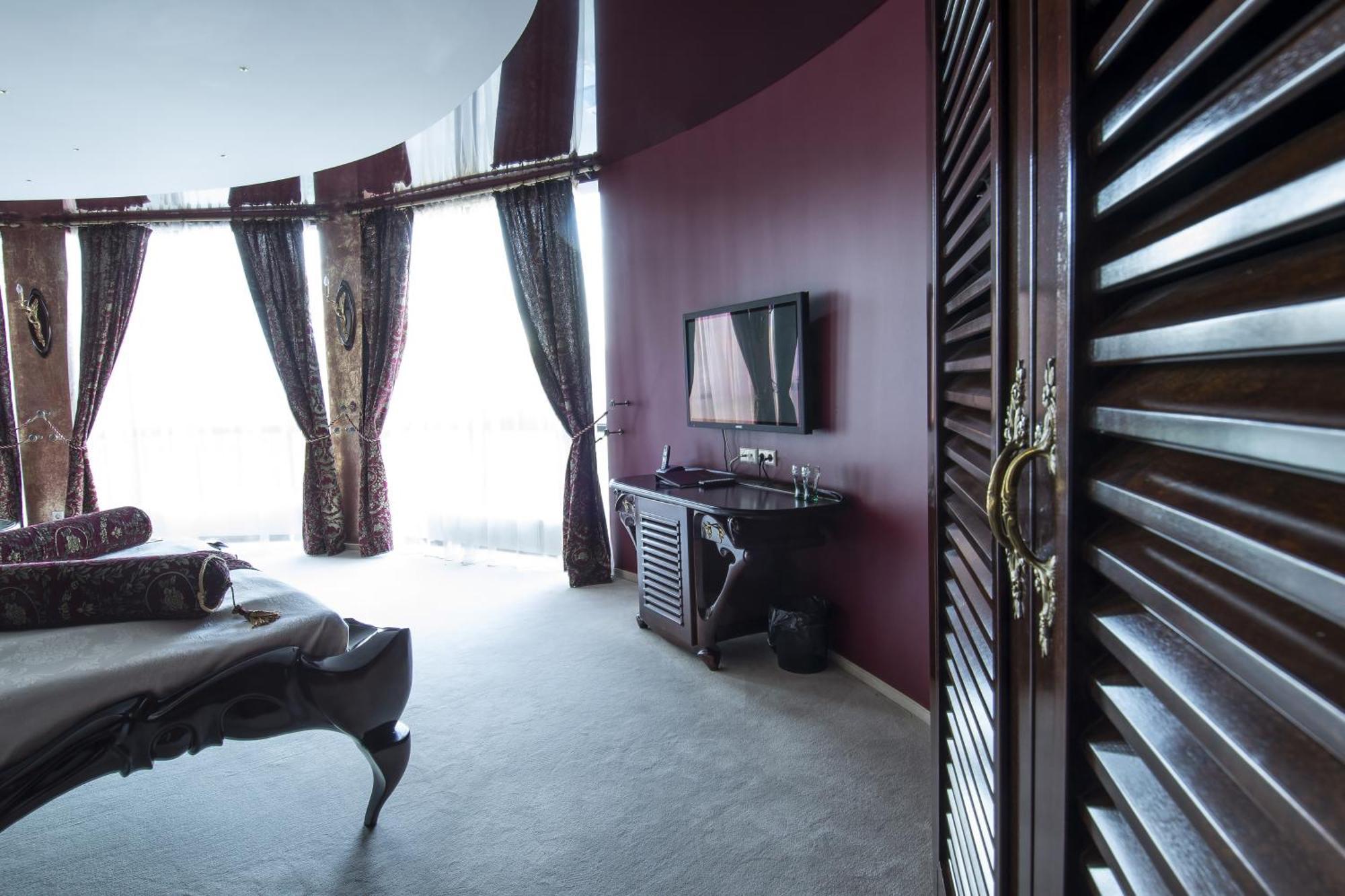 Port Hotel Ādaži Pokoj fotografie