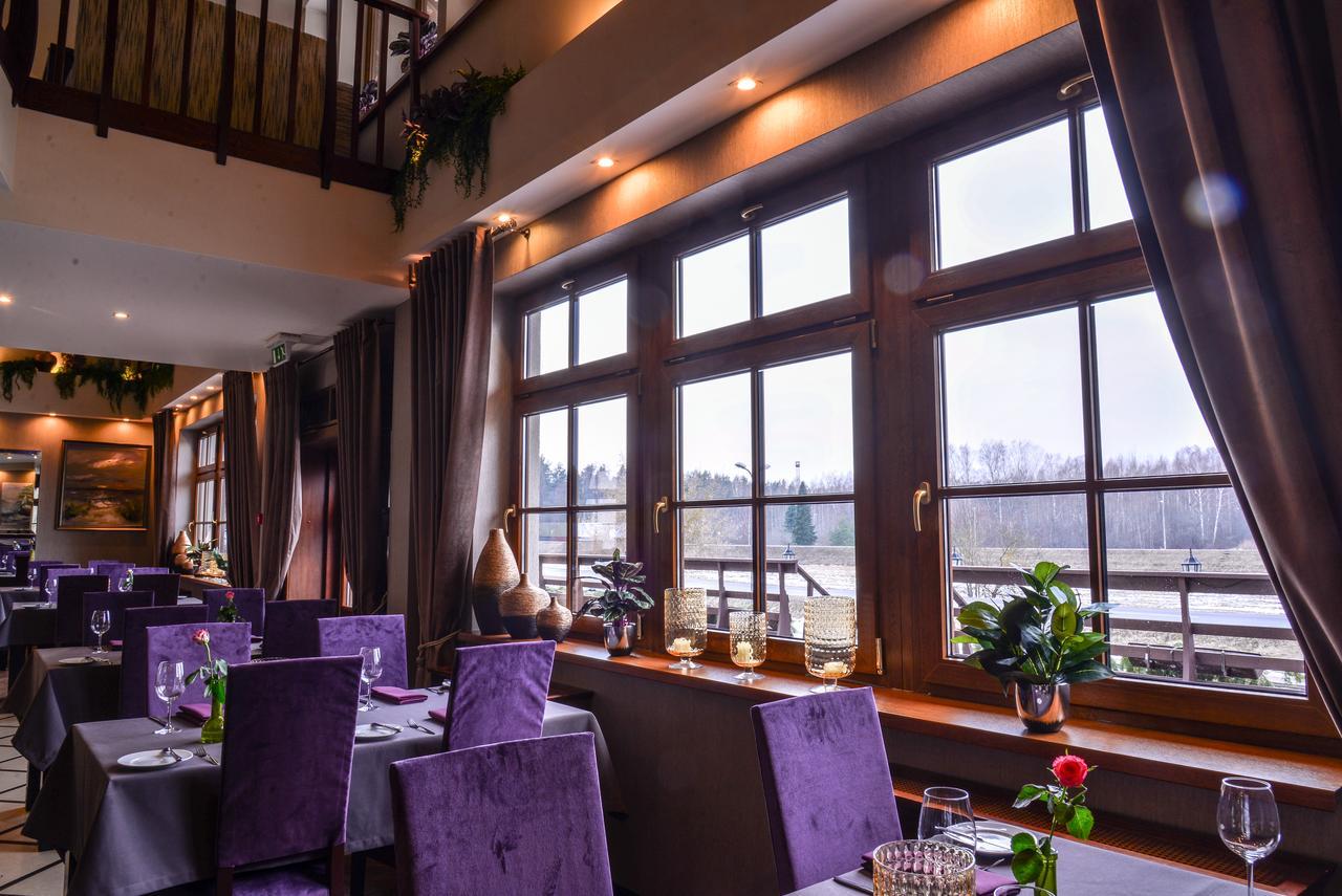 Port Hotel Ādaži Exteriér fotografie
