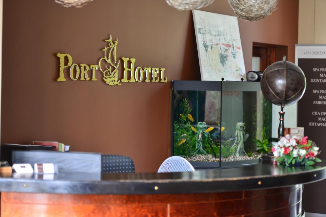 Port Hotel Ādaži Exteriér fotografie